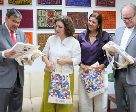 Assinatura de Inauguração da Cuidoteca da UnB. 23/02/2026 Foto: Anastácia Vaz/Secom UnB